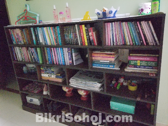 বুক সেলফ